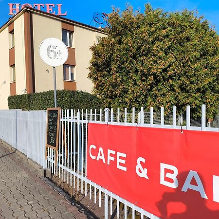 Hotel Eden 24H 热舒夫 外观 照片