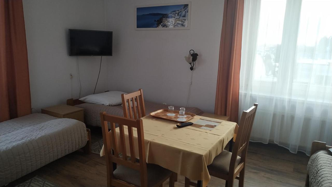 Hotel Eden 24H 热舒夫 外观 照片