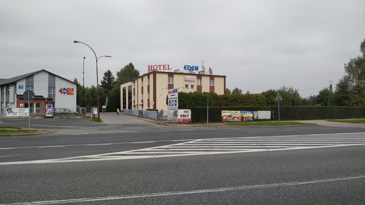 Hotel Eden 24H 热舒夫 外观 照片