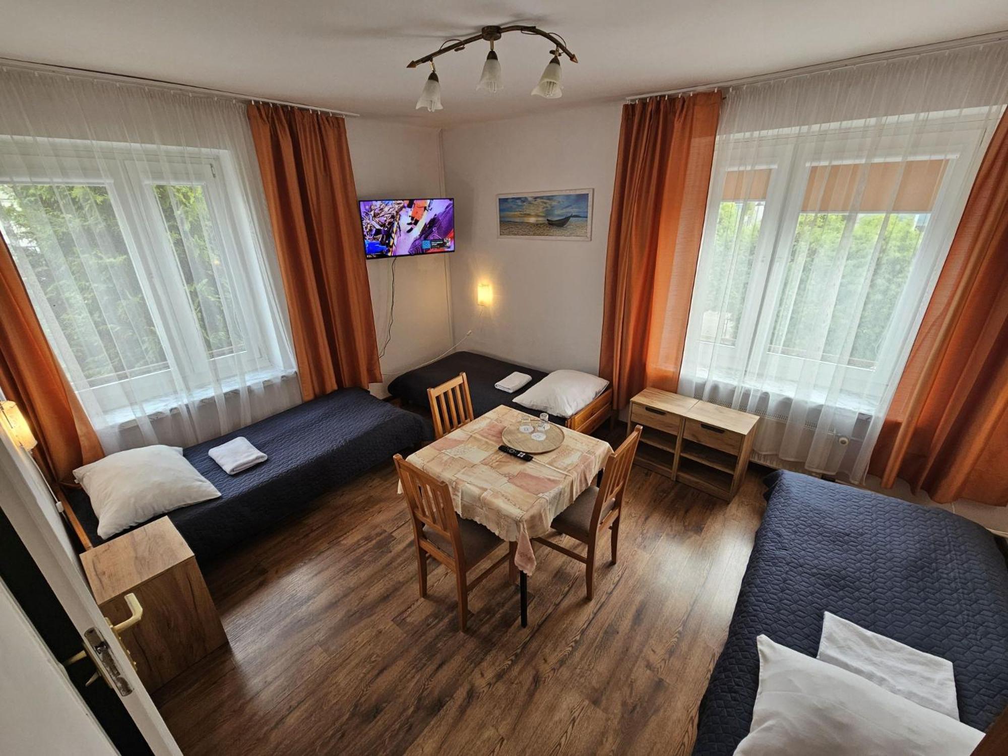 Hotel Eden 24H 热舒夫 外观 照片